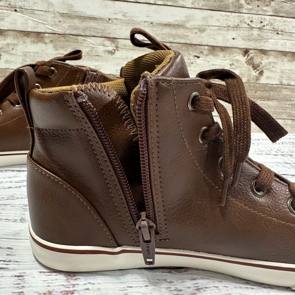 NWOB Cat & Jack Boys Florian Sneakers- size 3 - Picture 7 of 9